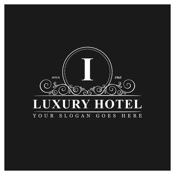 Logotipo de hotel de luxo com letra I — Vetor de Stock