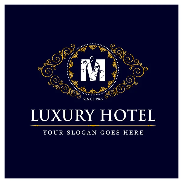 Luxury Hotel Logo - M — Stok Vektör