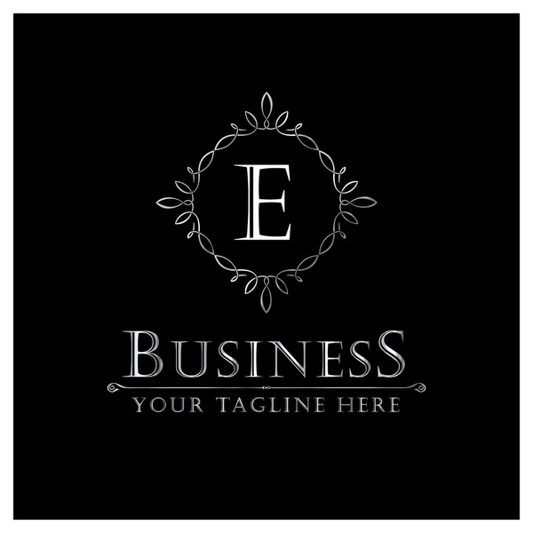 Buisiness Logo ontwerp met de Letter E — Stockvector