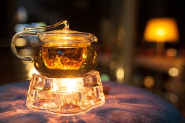 mum ısıtıcı ile cam çaydanlık;