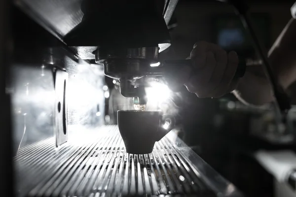 Sylwetka kawy proces; expresso filiżanka kawy i mac — Zdjęcie stockowe