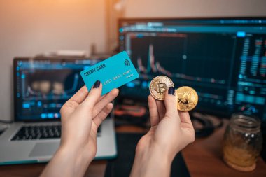 Bitcoin 'e karşı kredi kartı nakitsiz ödemeyi seçen kişi