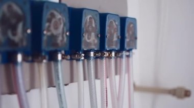 Çamaşırhane endüstriyel ekipmanlarının otomatik kimyasal tedarik sisteminin kapatılması
