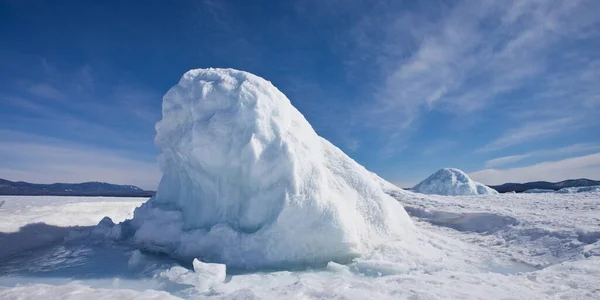 Bloc Glace Forme Colline Montagne Sur Lac Baïkal Hummock Glace — Photo