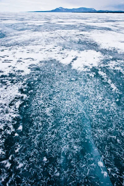 Modelli Simili Geroglifici Sul Ghiaccio Turchese Del Lago Baikal Montagne — Foto Stock