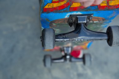 Parlak grunge paten kurulu kapat 