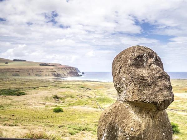 Der alte Moai auf der Osterinsel — Stockfoto