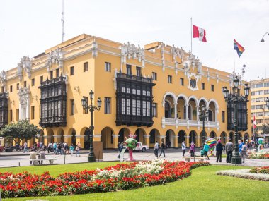 Sabah Lima Main Square