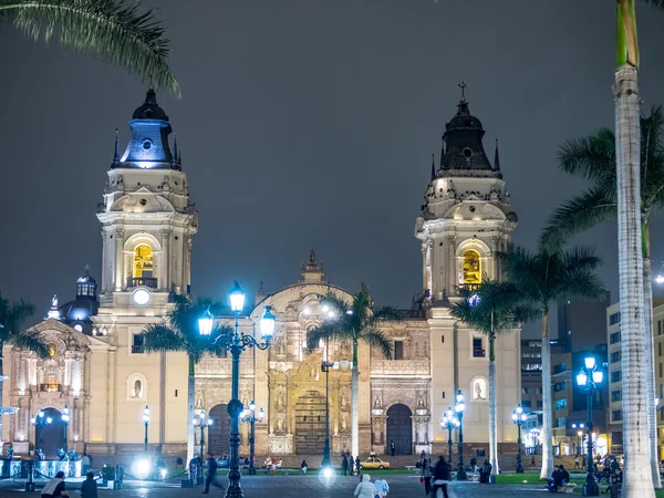 Catedral de Lima à noite — Fotografia de Stock