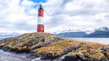 Les Eclaireurs deniz feneri