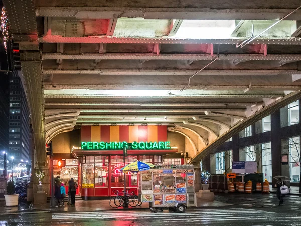 Der zugrunde gehende Platz — Stockfoto