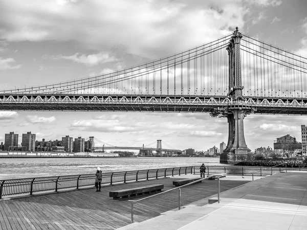 Manhattan-brua – stockfoto