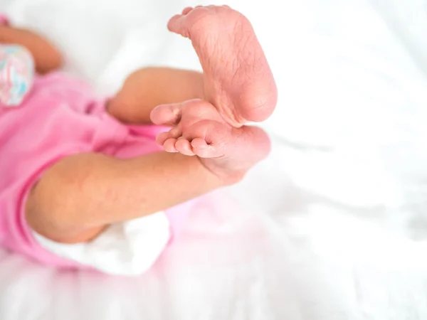 Les pieds de bébé — Photo