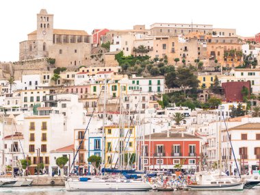 Bir sabah Ibiza