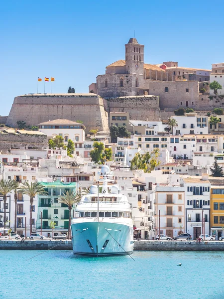 Ibiza küçük bir tekne