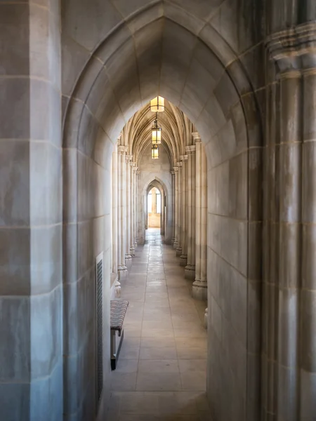 DC Cathedral Aisle — Stock Photo, Image