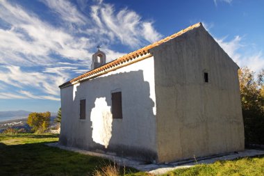 Bir kilise harabe gölge