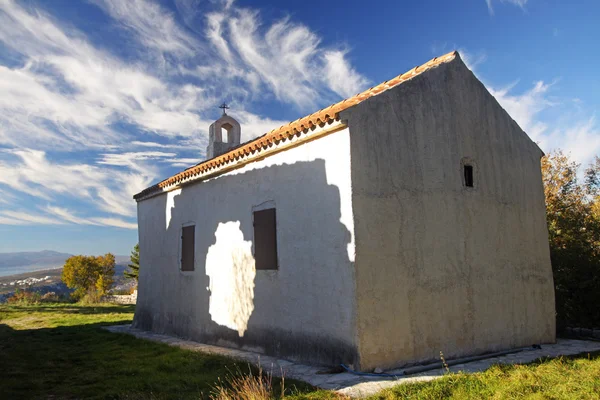 Bir kilise harabe gölge