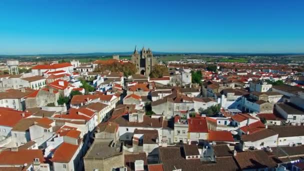 Vista aérea panorámica de la ciudad de Evora — Vídeos de Stock