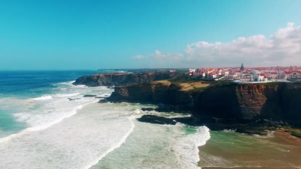 Zambujeira Mar beach, Alentejo, Portekiz havadan görünümü — Stok video