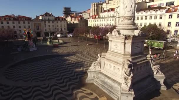 Columna de Pedro IV en la Plaza de Rossio por la mañana Lisboa — Vídeos de Stock