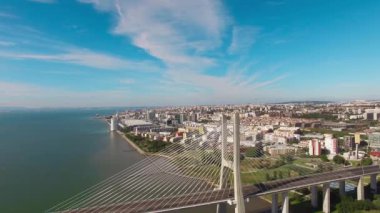 Vasco de Gama Köprüsü havadan görünümü Lizbon Portekiz