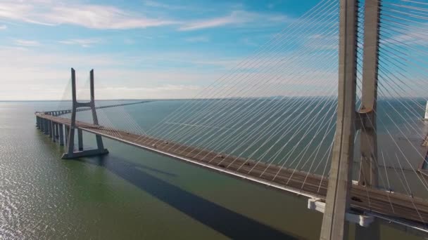 Vasco de Gama brug luchtfoto Lissabon Portugal — Stockvideo