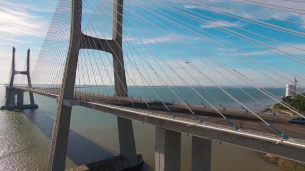 Puente Vasco de Gama vista aérea Lisboa Portugal — Vídeo de stock