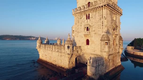 Belem turm am morgen lisbon luftbild — Stockvideo