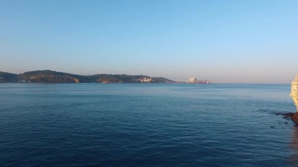 Belem toren in Lissabon luchtfoto ochtend — Stockvideo