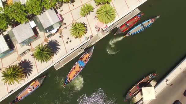 Canales de Aveiro, Portugal - 02.08.2016 vista aérea — Vídeo de stock