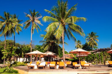 Yüzme Havuzu bir tropikal Resort Hua Hin