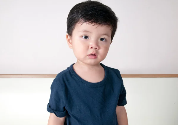 Retrato de niño pequeño — Foto de Stock