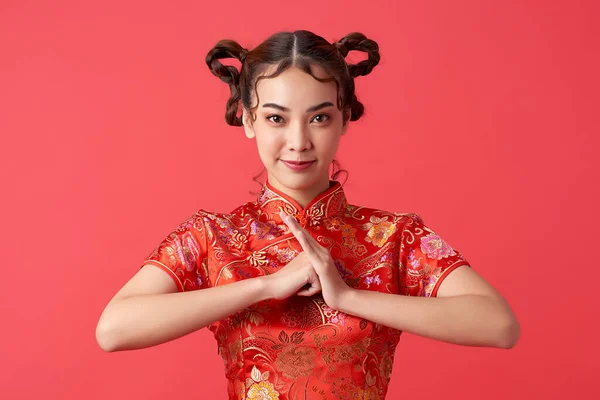 Mujer China Asiática Vestido Tradicional Sobre Fondo Rojo Festival Año —  Fotos de Stock