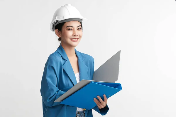 Mooie Aziatische Vrouw Ingenieur Veiligheidshelm Witte Achtergrond Constructie Concept Ingenieur — Stockfoto