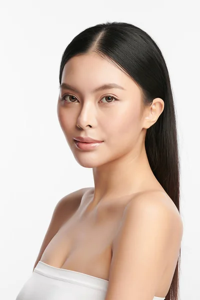 Beautiful Young Asian Woman Clean Fresh Skin White Background Face — Stock Photo, Image