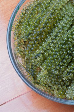 Deniz üzüm kalp tabak masaya