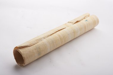 papirüs üzerine beyaz masa