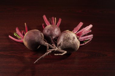 üç kırmızı pancar