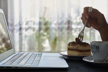 Kahve molası laptop