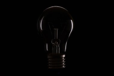 Tungsten siyah arka plan üzerine