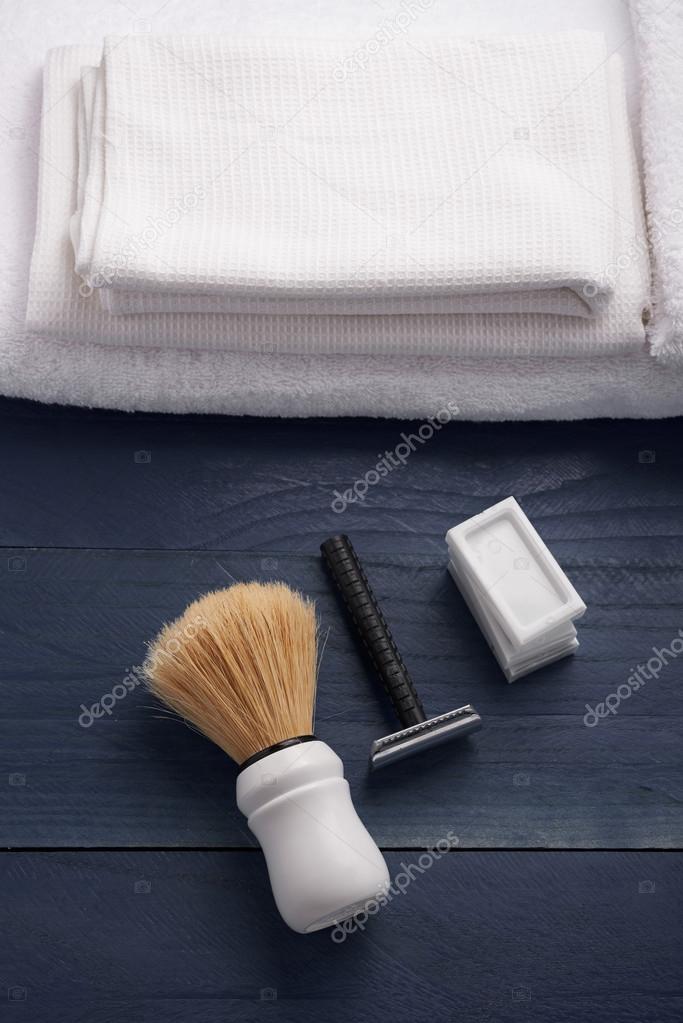 Shaving razor and brush