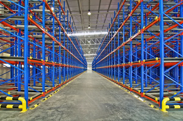 Armazém estantes armazenamento de metal paletes racking sistema — Fotografia de Stock