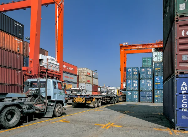 Puerto de Laem Chaabang, transporte en Tailandia — Foto de Stock