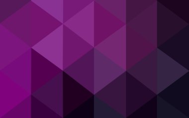 Üçgenler ve degrade origami tarzında oluşan koyu pembe poligonal tasarım deseni.