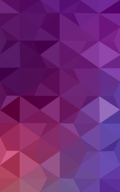 Üçgenler ve degrade origami tarzında oluşan pembe poligonal tasarım deseni.