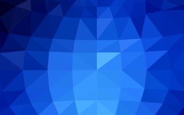 Üçgenler ve degrade origami tarzında oluşan ışık mavi köşeli tasarım deseni