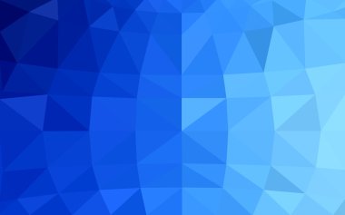 Üçgenler ve degrade origami tarzında oluşan ışık mavi köşeli tasarım deseni