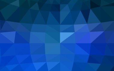 Üçgenler ve degrade origami tarzında oluşan ışık mavi köşeli tasarım deseni