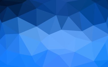 Üçgenler ve degrade origami tarzında oluşan ışık mavi köşeli tasarım deseni